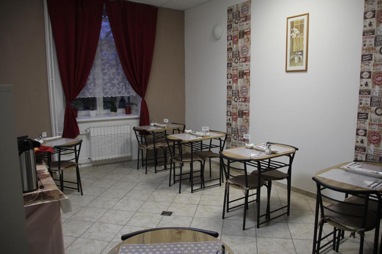 Penzion Alfa Podebrady Poděbrady Exterior foto
